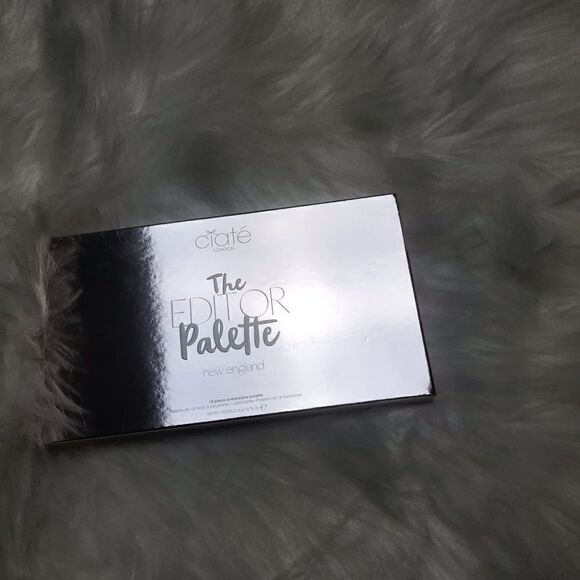 EDITOR PALETTE NEW ENGLAND
18 PIECE EYE SHADOW Palette Make-up Matte & Metallic - Picture 5 of 9